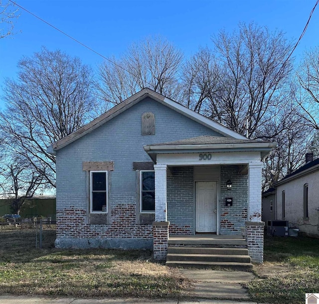 view of front of home featuring a porch