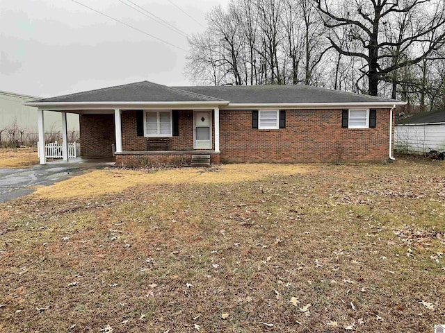 view of front of property featuring a porch