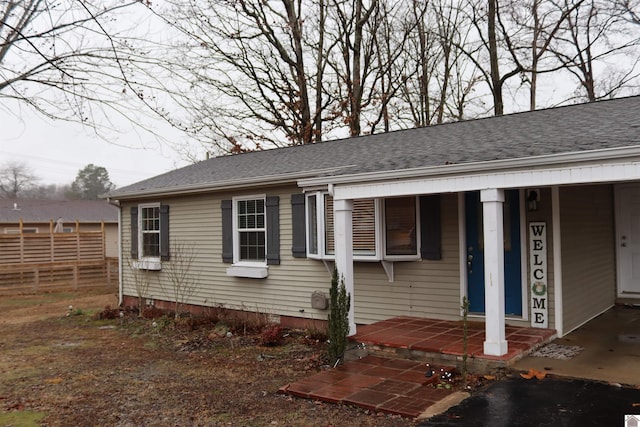 view of front of property featuring a porch