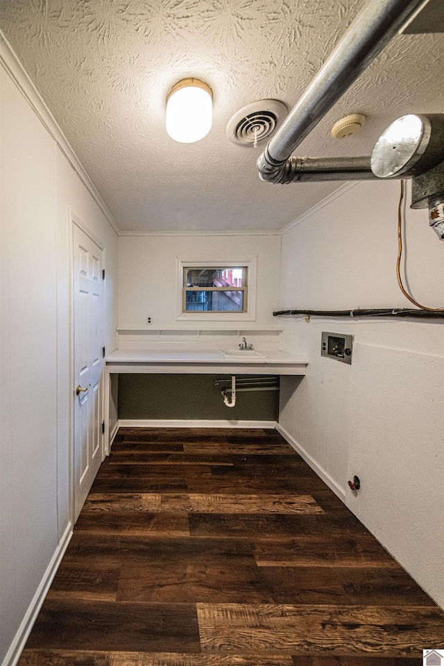 8200 Houser Rd, Boaz, Mccracken, KY 42027 - clothes washing area with washer hookup, sink, dark hardwood / wood-style flooring, and a textured ceiling