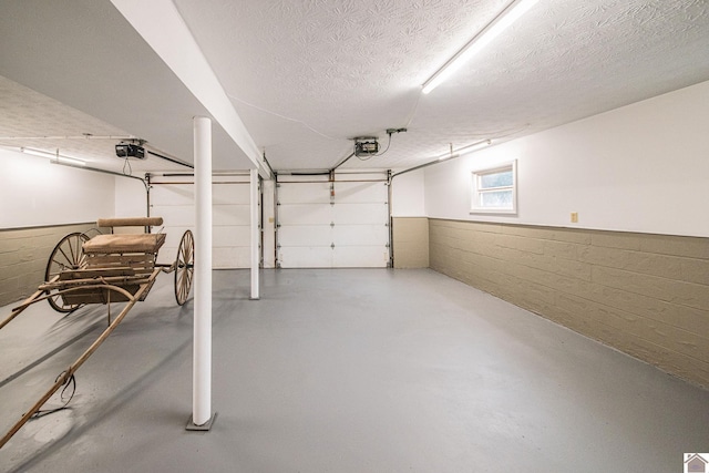 8200 Houser Rd, Boaz, Mccracken, KY 42027 - garage featuring a garage door opener
