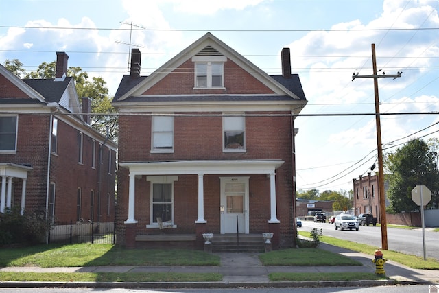 view of front of house featuring a porch