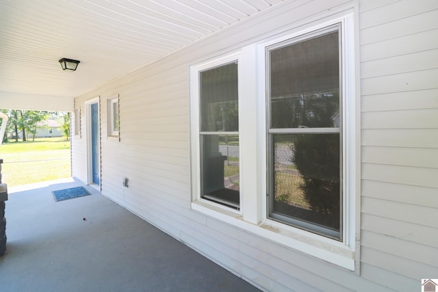 view of patio / terrace featuring covered porch