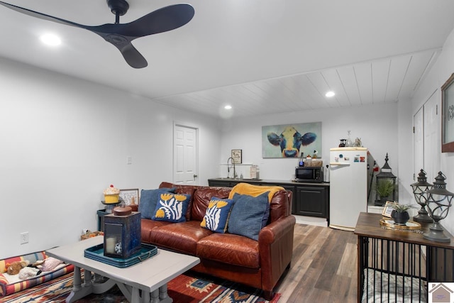 273 Bayshore Dr, Cadiz, KY 42211 - living area featuring recessed lighting, dark wood-style flooring, and a ceiling fan