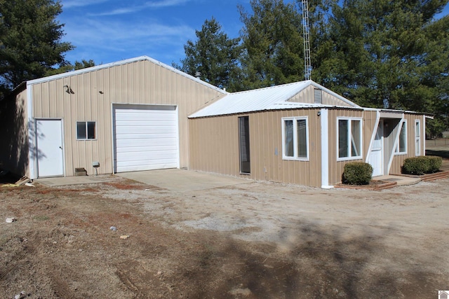 view of detached garage