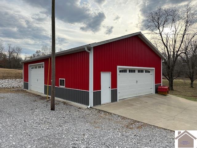 view of detached garage