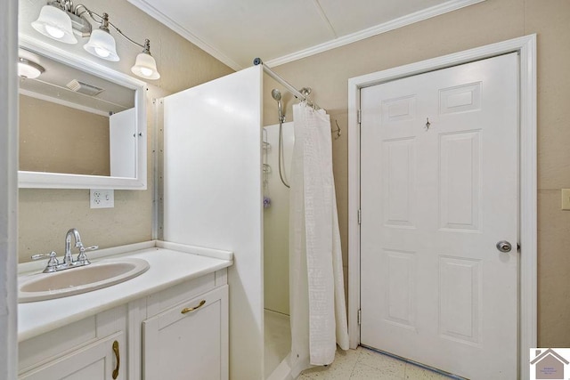 full bath with a shower with curtain, visible vents, crown molding, and vanity