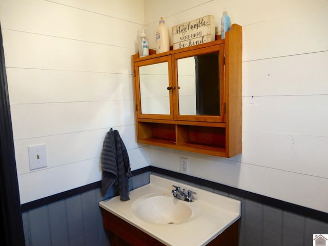 bathroom featuring vanity