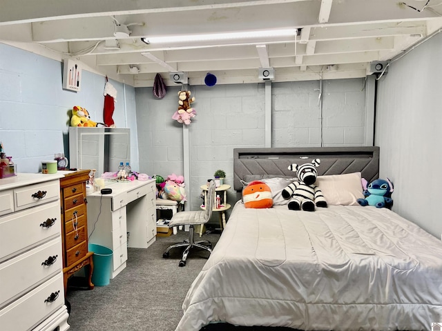 view of carpeted bedroom