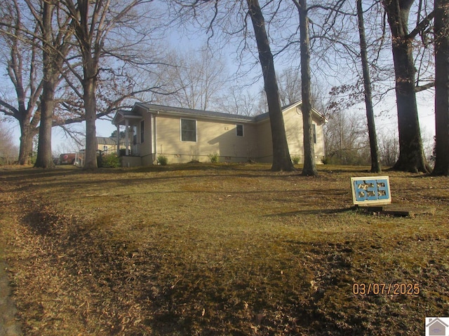 exterior space featuring crawl space