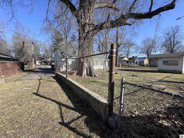 view of yard featuring fence