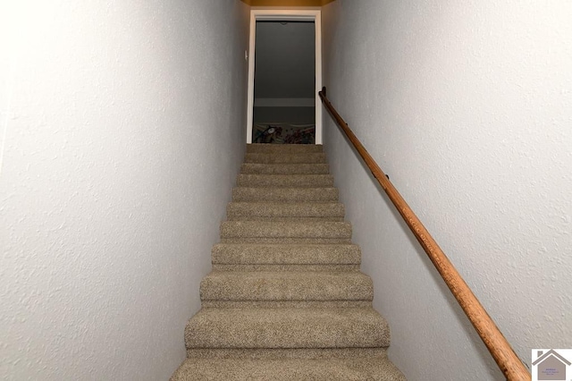 1706 Lane-A Rd, Paducah, KY 42003 - staircase featuring a textured wall