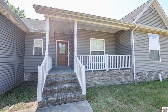 property entrance with crawl space, a porch, and a shingled roof