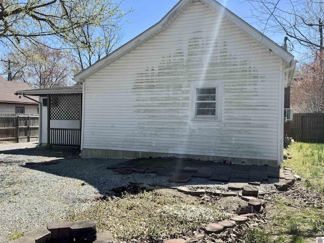 504 Pine St, Murray, KY 42071 - view of property exterior with fence