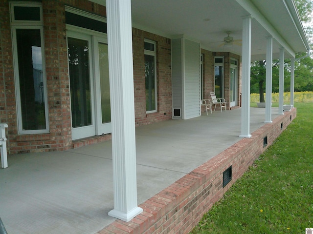 view of patio featuring a ceiling fan and covered porch