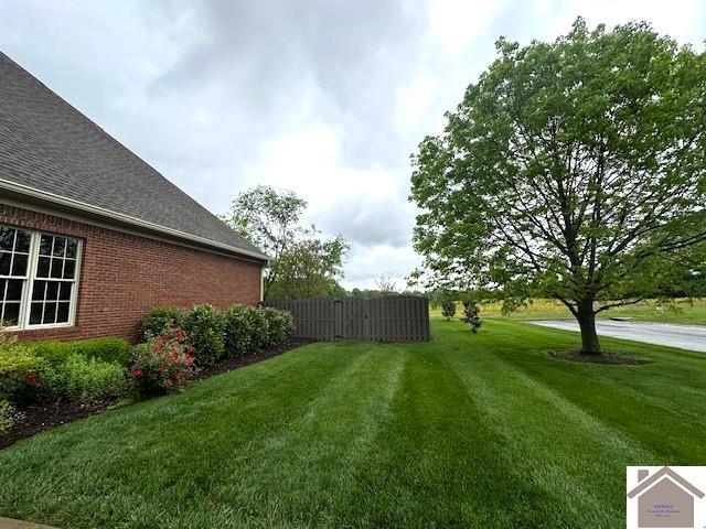 57 Rippling Creek Dr, Murray, KY 42071 - view of yard featuring fence