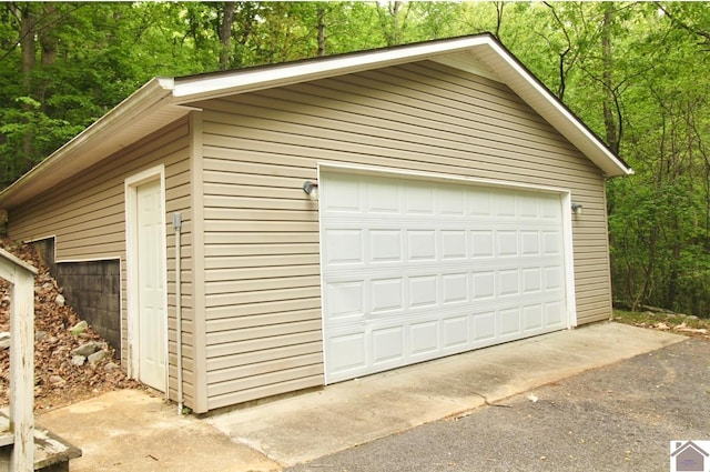 40 Oriole Dr, Eddyville, KY 42038