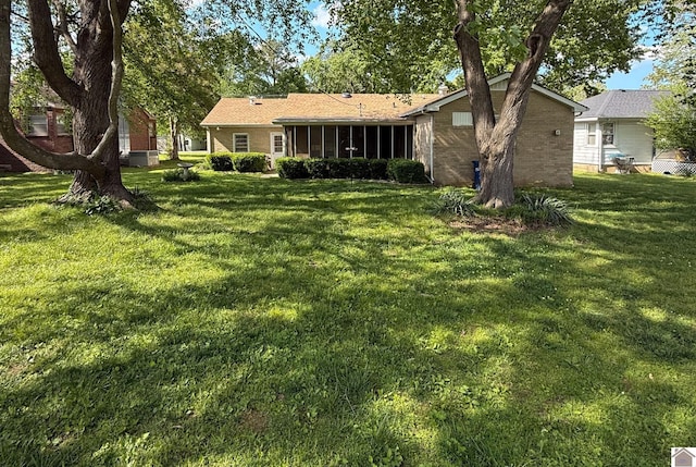 608 E 12th St, Benton, KY 42025 - exterior space featuring a sunroom