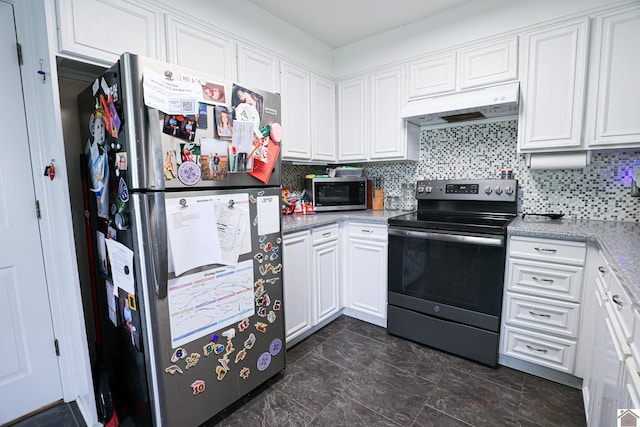 kitchen with under cabinet range hood, stainless steel appliances, light countertops, and white cabinets