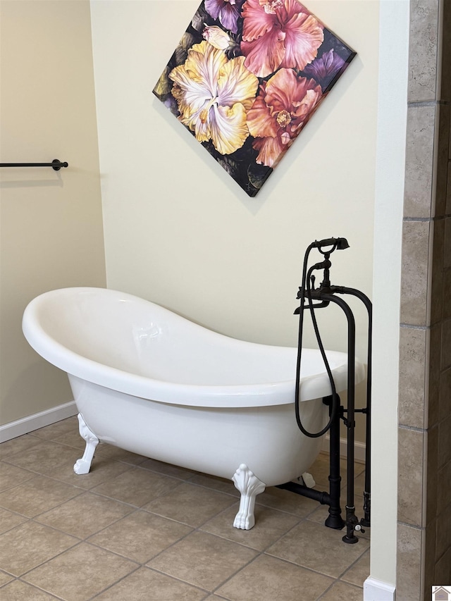 1040 Lone Valley Rd, Calvert City, KY 42029 - full bathroom featuring tile patterned flooring, baseboards, and a soaking tub