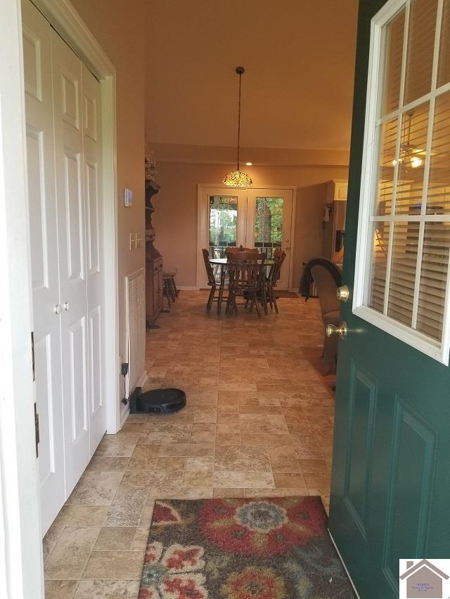 6576 Blue Springs Rd, Cadiz, KY 42211 - view of entrance foyer