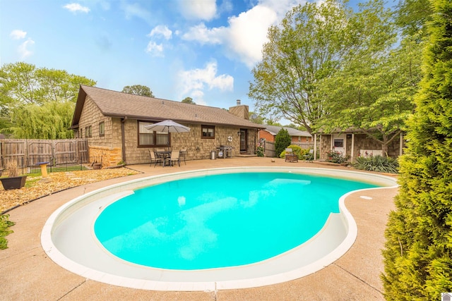 521 Whitnell Ave, Murray, KY 42071 - view of pool featuring fence and a patio