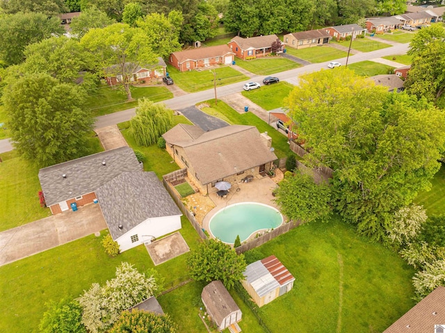 521 Whitnell Ave, Murray, KY 42071 - aerial view of residential area featuring a pool