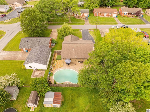 521 Whitnell Ave, Murray, KY 42071 - aerial view of residential area with a pool area
