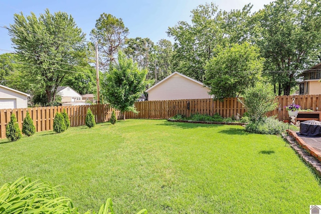 1931 Jefferson St, Paducah, KY 42001 - view of yard