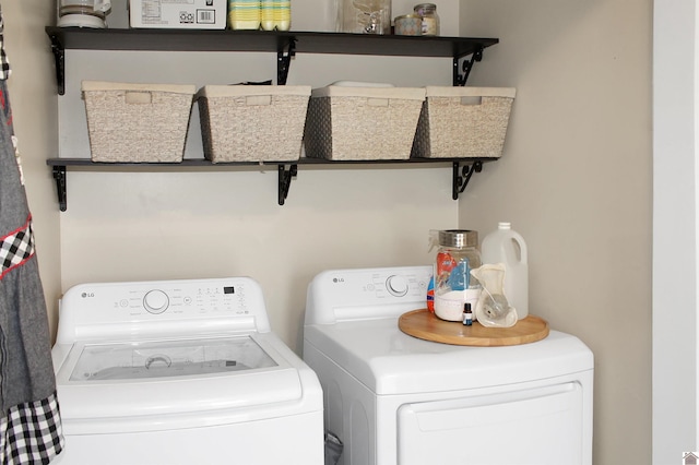 7262 State Route 94 E, Murray, KY 42071 - laundry room featuring washing machine and dryer