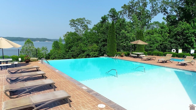 000 Tow Ln, Murray, KY 42071