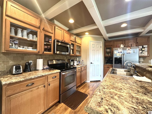 5109 S Rd, Cadiz, KY 42211 - kitchen featuring appliances with stainless steel finishes, a sink, coffered ceiling, light wood finished floors, and recessed lighting
