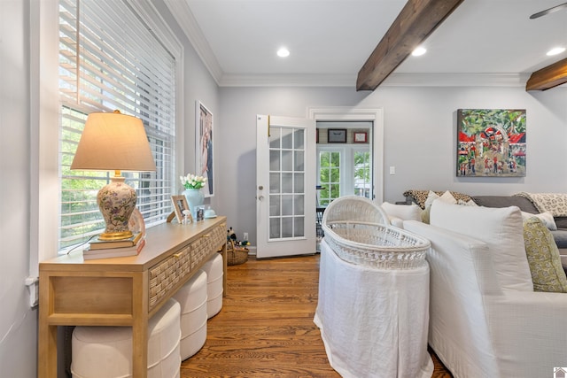 341 Friedman Ave, Paducah, KY 42001 - living area featuring plenty of natural light, wood finished floors, ornamental molding, beam ceiling, and recessed lighting