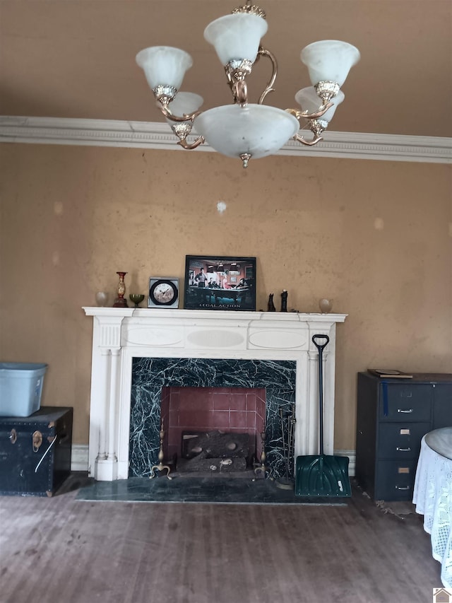 703 Fulton St, Hickman, KY 42050 - detailed view of a premium fireplace, crown molding, and wood finished floors
