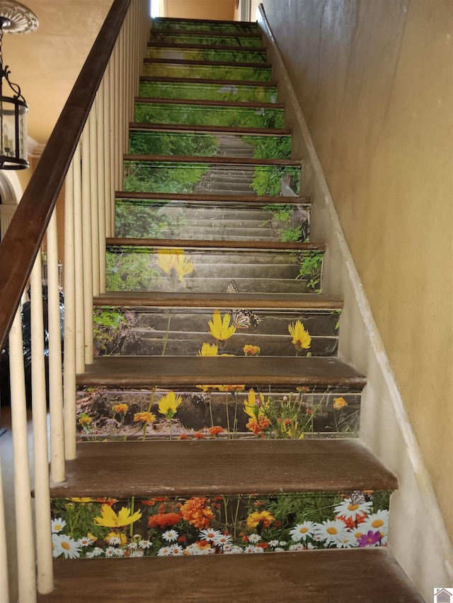 703 Fulton St, Hickman, KY 42050 - view of stairway