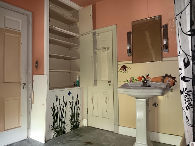 703 Fulton St, Hickman, KY 42050 - view of washroom