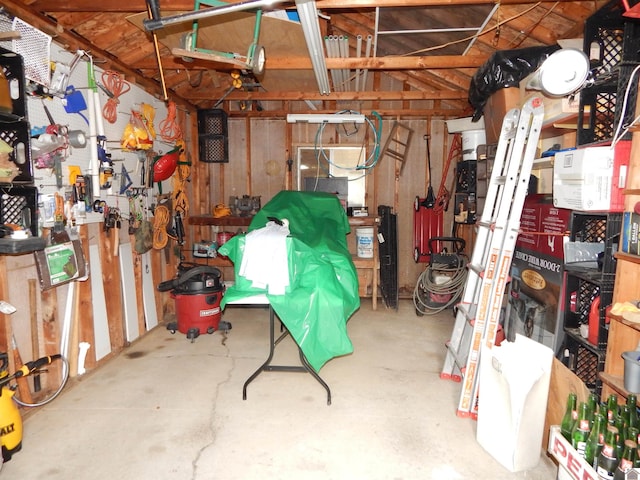 60 Cole Ln, Benton, KY 42025 - storage with a garage