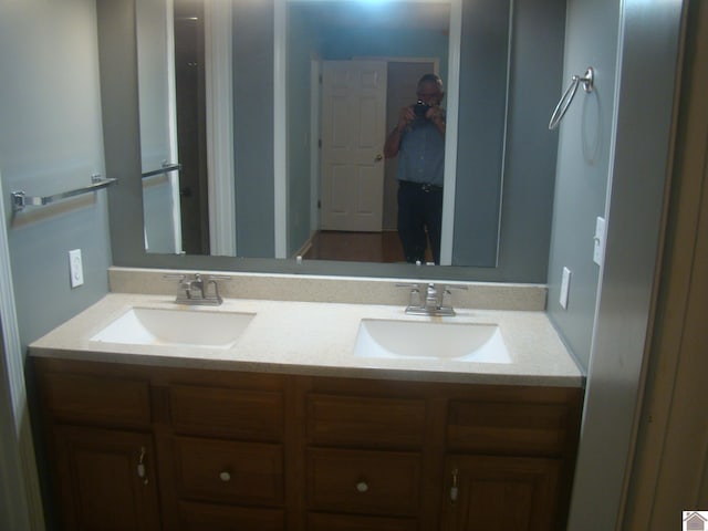 115 Meadowbrook Dr, Cadiz, KY 42211 - bathroom featuring double vanity