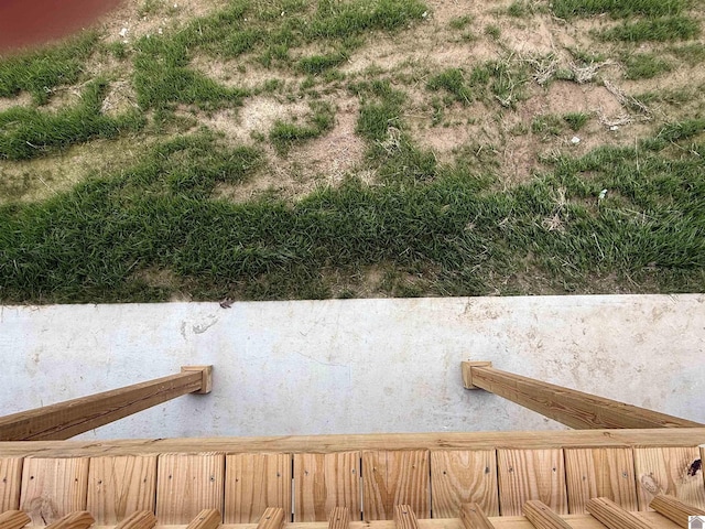 631 Imogene Dr, Gilbertsville, KY 42044 - exterior view of a jacuzzi