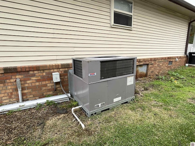 10187 E U S Highway 68, Benton, KY 42025 - exterior view of central AC unit and crawl space