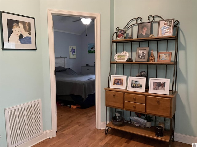 10187 E U S Highway 68, Benton, KY 42025 - hall featuring wood finished floors, baseboards, and ornamental molding