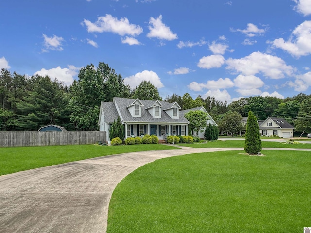 189 Edinborough W, Murray, KY 42071 - cape cod house with curved driveway and a porch