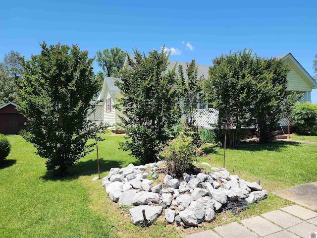 1691 Symsonia Hwy, Benton, KY 42025 - view of green lawn