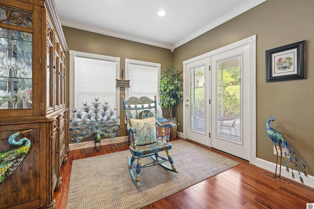 124 Hughes Rd, Benton, KY 42025 - living area featuring wood finished floors, crown molding, baseboards, and recessed lighting