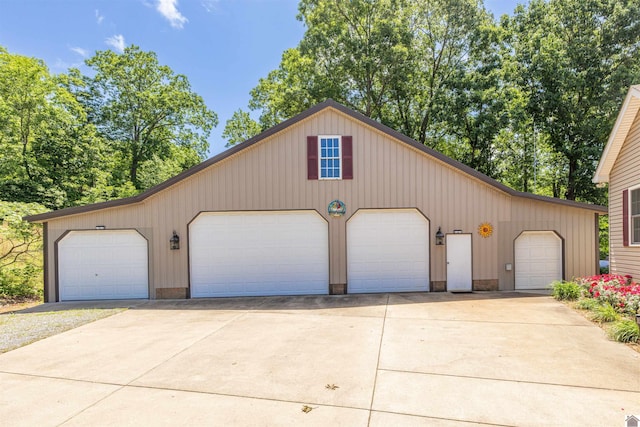 124 Hughes Rd, Benton, KY 42025 - view of detached garage