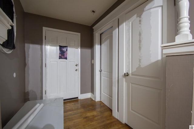 1641 Harrison, Paducah, KY 42001 - entrance foyer featuring dark wood-style floors and baseboards