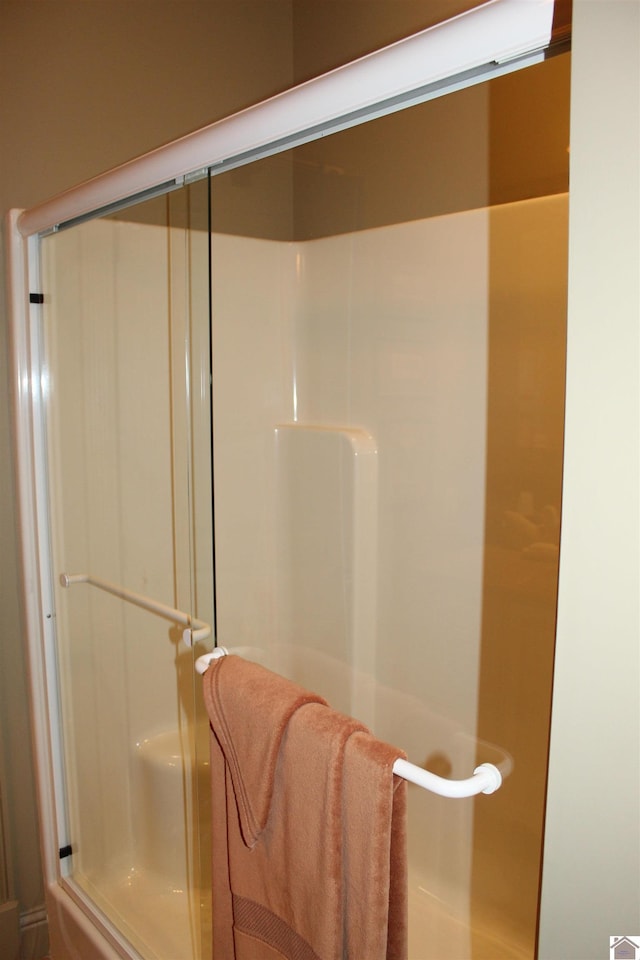 395 Wildcat Trce, Paducah, KY 42003 - full bath with a shower with shower door