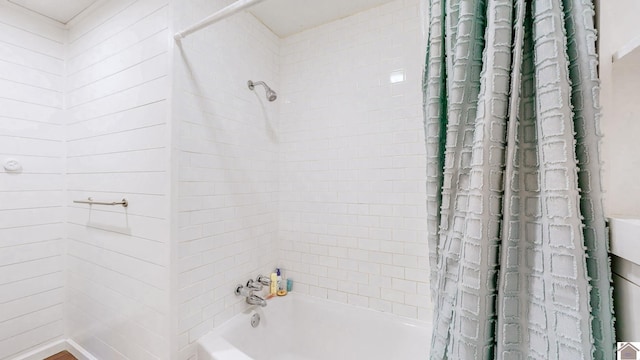 1916 Monroe St, Paducah, KY 42001 - full bath featuring shower / bath combo