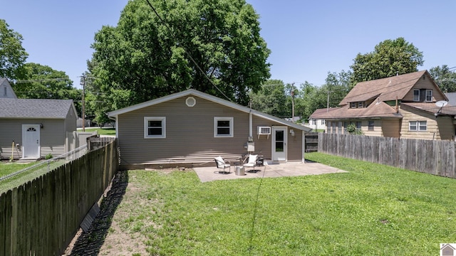 1916 Monroe St, Paducah, KY 42001 - back of house with a patio