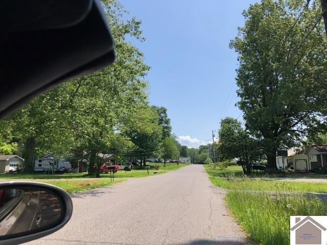 181 W 3rd St, Calvert City, KY 42029 - view of asphalt road
